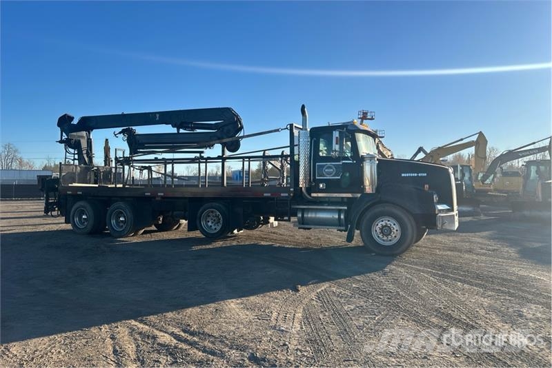 Western Star Hiab 210K-3 1880 kg Knuckle Boom on Western Star Autogru