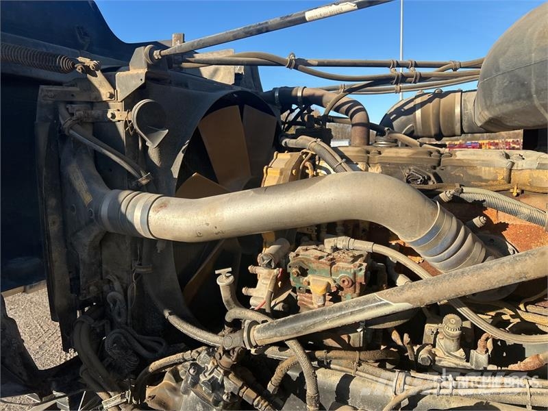 Western Star Hiab 210K-3 1880 kg Knuckle Boom on Western Star Autogru