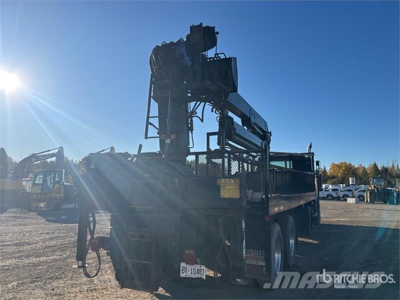 Western Star Hiab 210K-3 1880 kg Knuckle Boom on Western Star Autogru