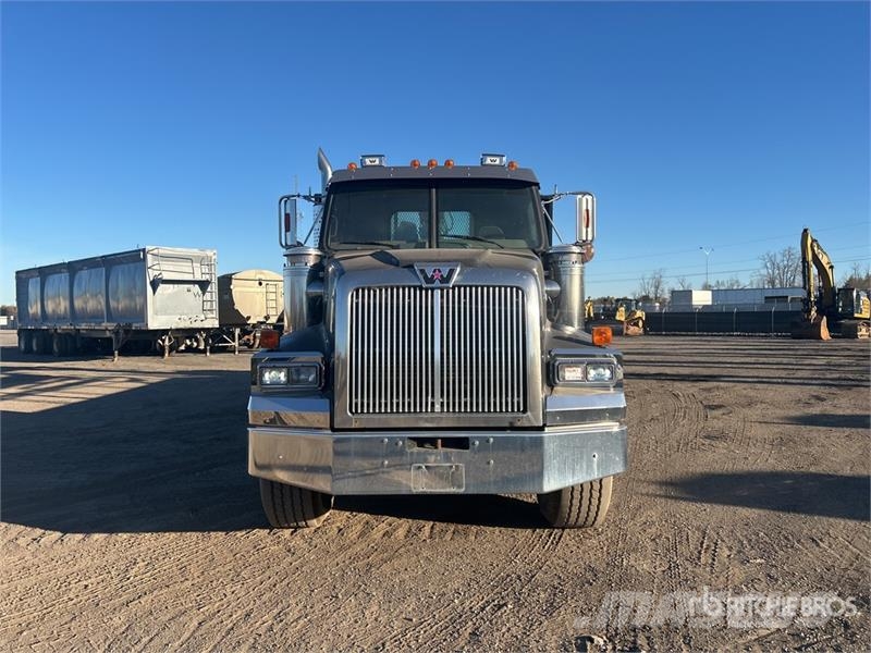 Western Star Hiab 210K-3 1880 kg Knuckle Boom on Western Star Autogru