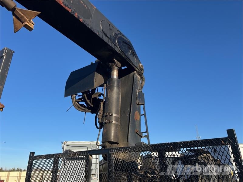 Western Star Hiab 210K-3 1880 kg Knuckle Boom on Western Star Autogru