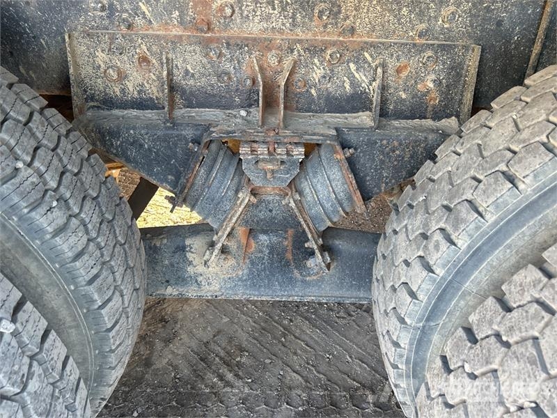 Western Star Hiab 210K-3 1880 kg Knuckle Boom on Western Star Autogru