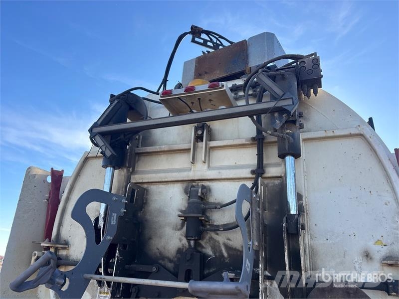 Western Star HXX HYDRAVAC on Western Star 4900 8x6 Vacuum Excav 组合/真空油槽车