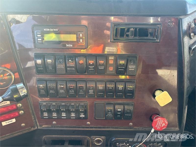 Western Star HXX HYDRAVAC on Western Star 4900 8x6 Vacuum Excav 组合/真空油槽车
