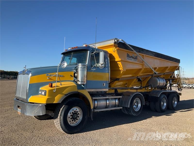 Western Star MC-21 on  Western Star 4900 8x4 Stone Spreader Tru Beton-maszyny do przerobu kamienia