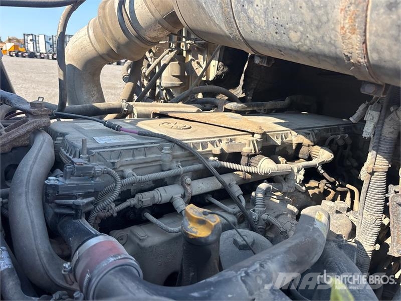 Western Star on Western Star 4800 10x6 Twin-Steer Vacuum Excav Slamsugere
