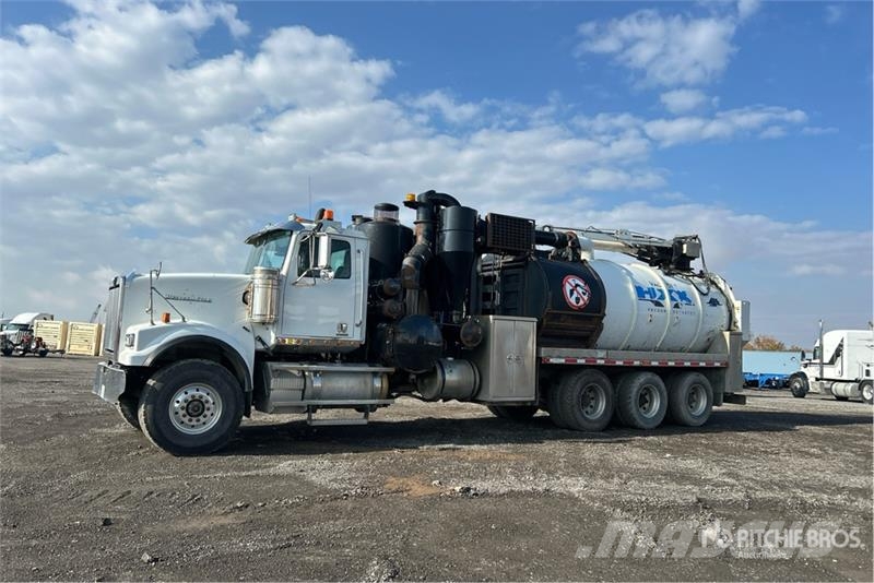 Western Star on Western Star 4900 8x6 Vacuum Excavator Truck Kombiji / vakuumski kamioni