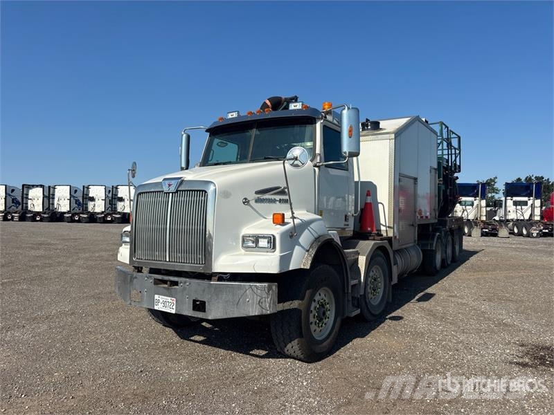 Western Star on Western Star 4800 10x6 Twin-Steer Vacuum Excav Slamsugere