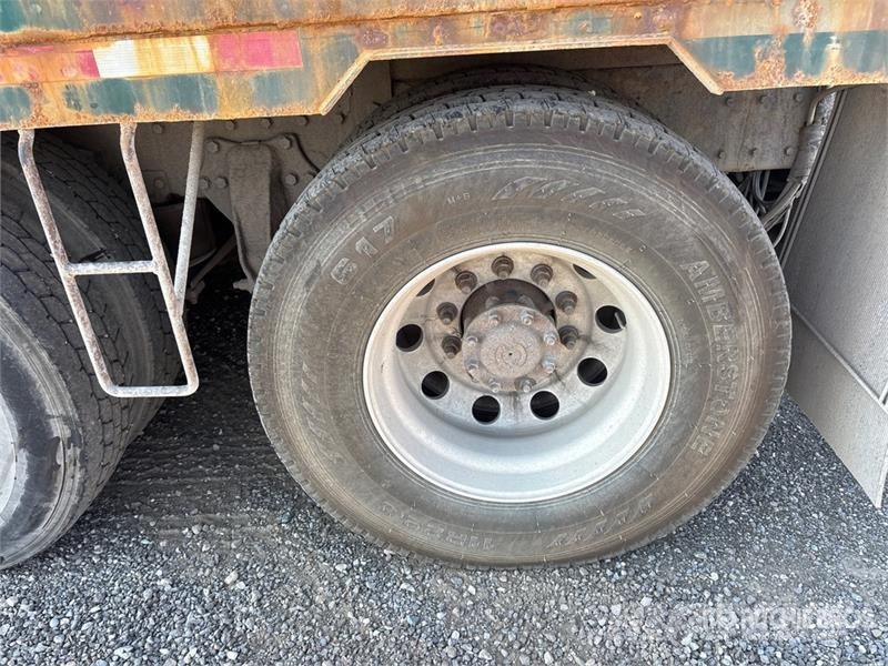 Western Star on Western Star 4800 10x6 Twin-Steer Vacuum Excav Slamsugere