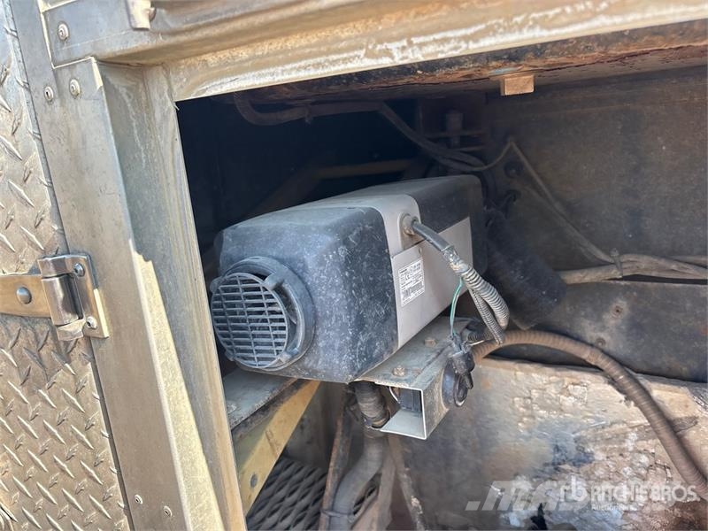 Western Star on Western Star 4800 10x6 Twin-Steer Vacuum Excav Slamsugere