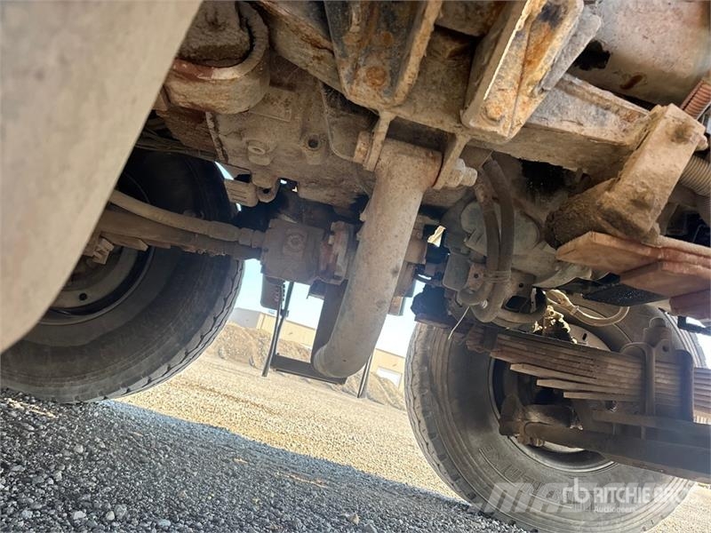 Western Star on Western Star 4800 10x6 Twin-Steer Vacuum Excav Slamsugere