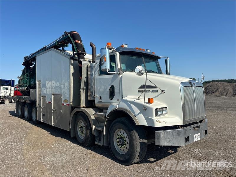 Western Star on Western Star 4800 10x6 Twin-Steer Vacuum Excav Slamsugere
