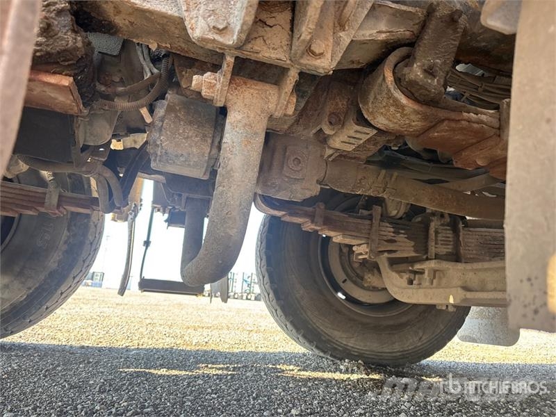 Western Star on Western Star 4800 10x6 Twin-Steer Vacuum Excav Slamsugere