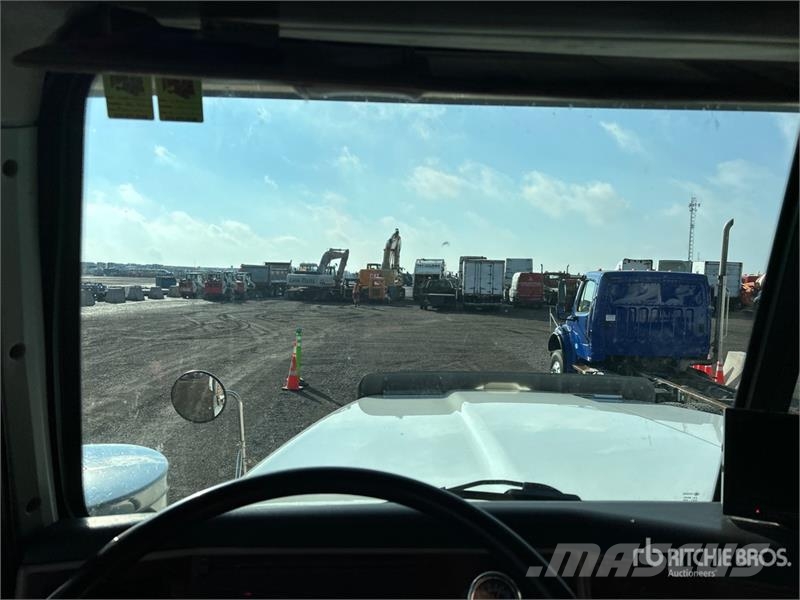 Western Star on Western Star 4900 8x6 Vacuum Excavator Truck Kombiji / vakuumski kamioni