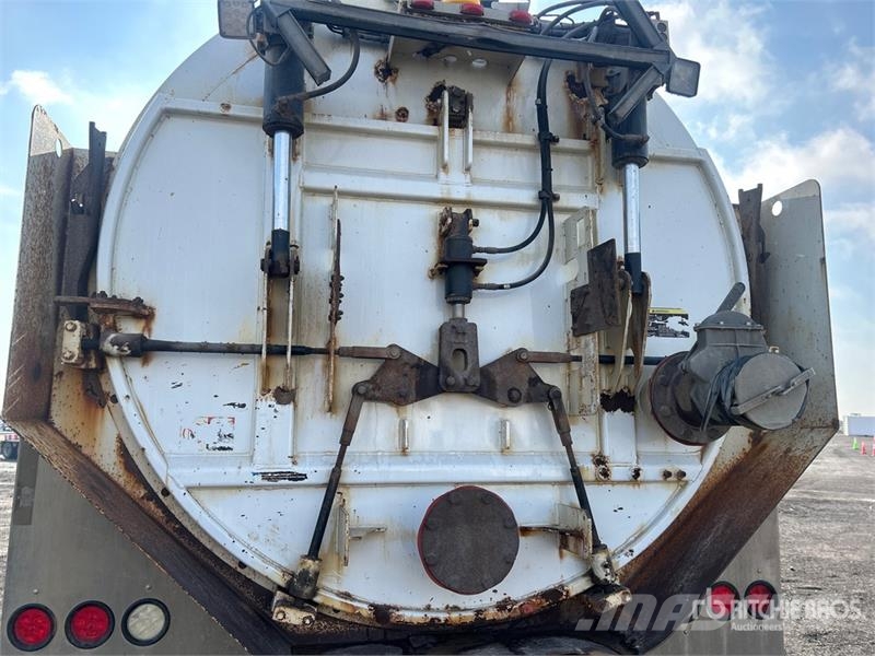 Western Star on Western Star 4900 8x6 Vacuum Excavator Truck Kombiji / vakuumski kamioni