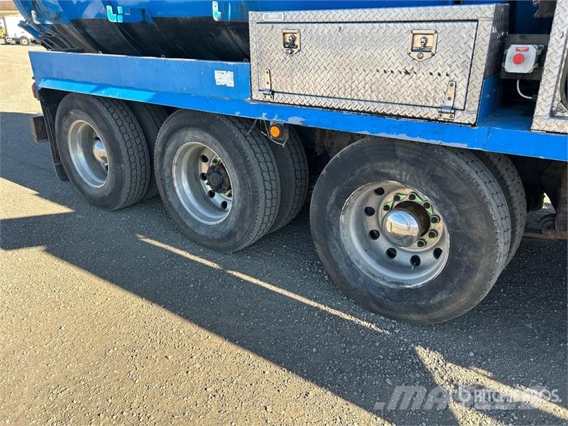 Western Star PVPM-3000 on  Western Star 4700 8x6 Vacuum Excavat Комби / вакуум камиони
