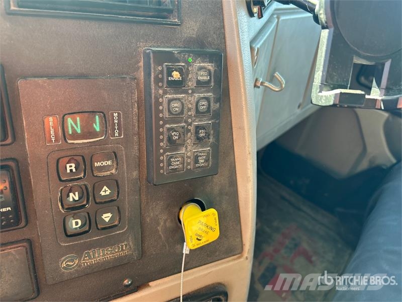 Western Star PVPM-3000 on  Western Star 4700 8x6 Vacuum Excavat Комби / вакуум камиони
