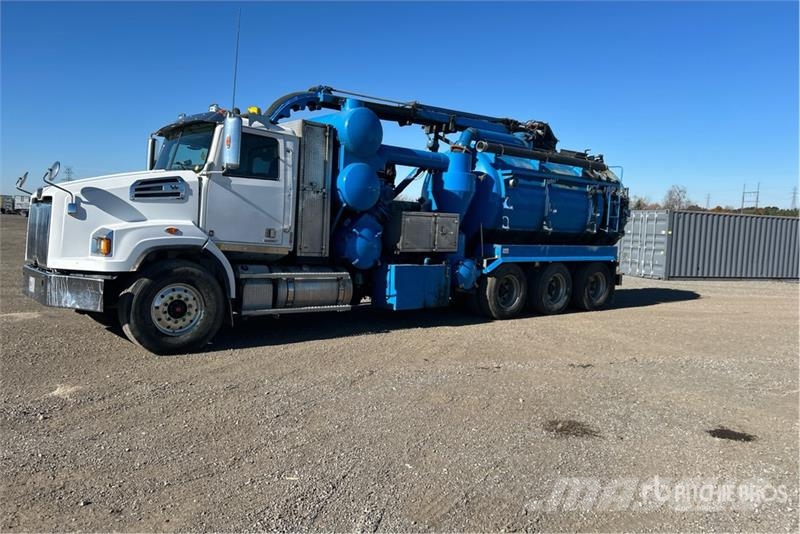 Western Star PVPM-3000 on  Western Star 4700 8x6 Vacuum Excavat Комби / вакуум камиони
