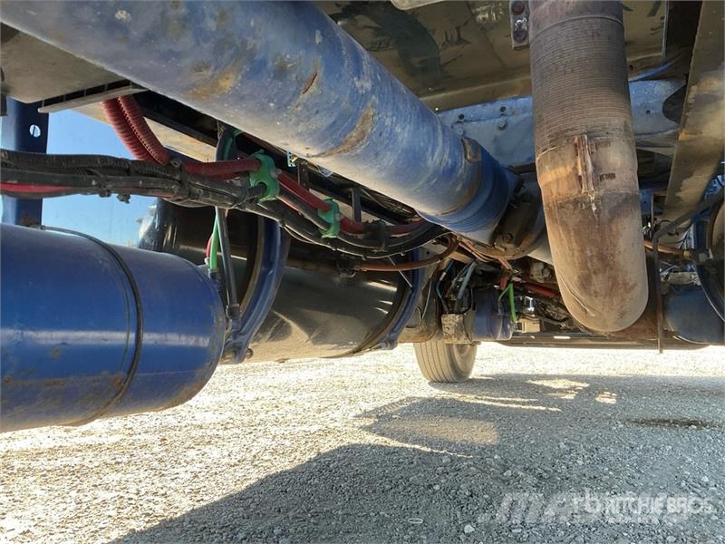 Western Star REBUILT 5700XE 6x4 T/A Sleeper Truck Tractor Влекачи