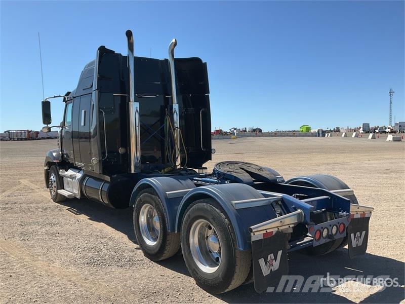Western Star REBUILT 5700XE 6x4 T/A Sleeper Truck Tractor Влекачи