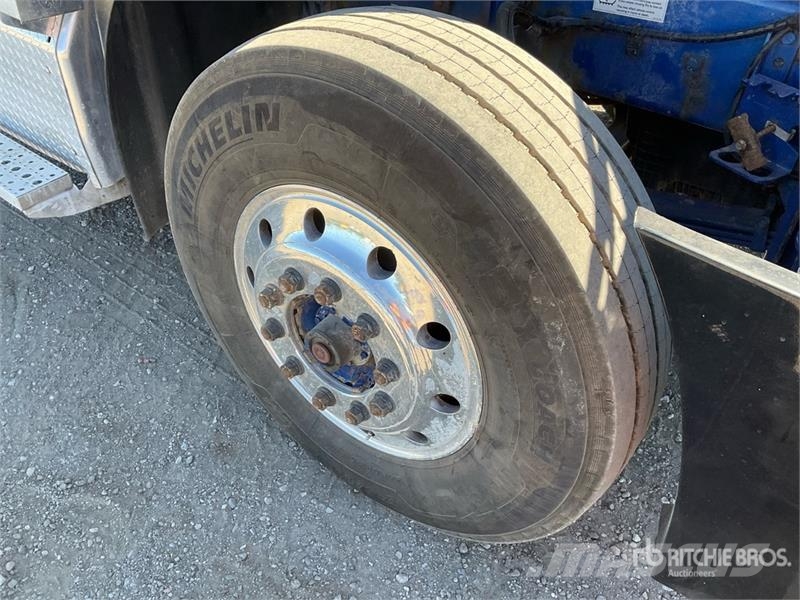 Western Star REBUILT 5700XE 6x4 T/A Sleeper Truck Tractor Влекачи