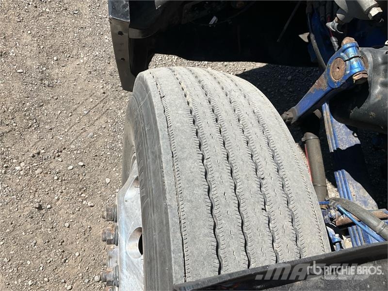 Western Star REBUILT 5700XE 6x4 T/A Sleeper Truck Tractor Влекачи