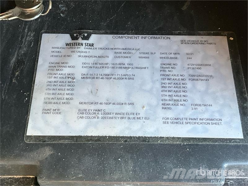 Western Star REBUILT 5700XE 6x4 T/A Sleeper Truck Tractor Влекачи