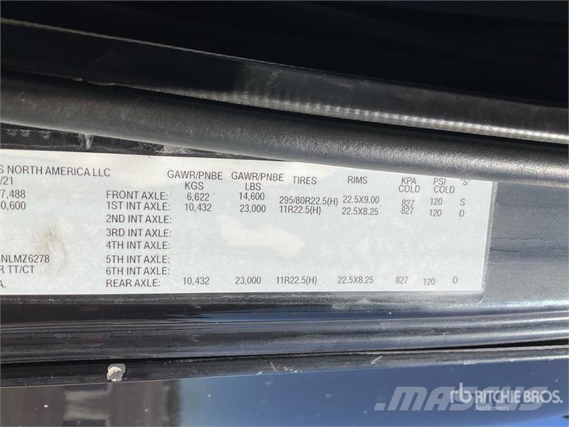 Western Star REBUILT 5700XE 6x4 T/A Sleeper Truck Tractor Влекачи