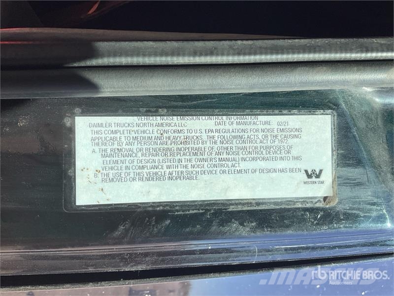Western Star REBUILT 5700XE 6x4 T/A Sleeper Truck Tractor Влекачи