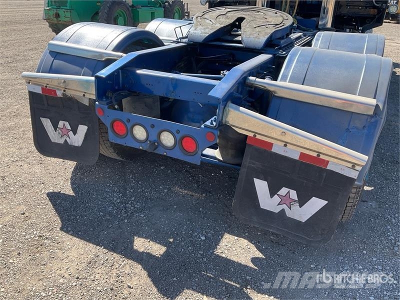 Western Star REBUILT 5700XE 6x4 T/A Sleeper Truck Tractor Влекачи