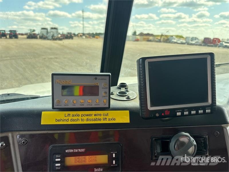 Western Star Robuschi 145 on Western Star 4700 8x4 Vacuum Excav Paine-/imuautot