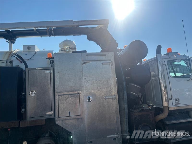 Western Star Robuschi 145 on Western Star 4700 8x4 Vacuum Excav Paine-/imuautot