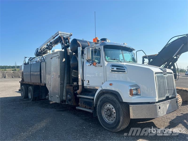 Western Star Robuschi 145 on Western Star 4700 8x4 Vacuum Excav Paine-/imuautot