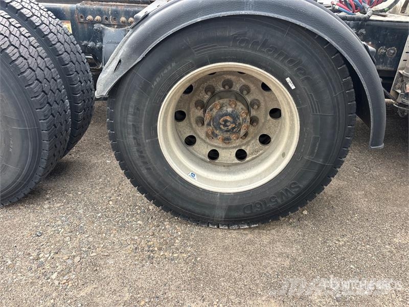 Western Star W5700XE 6x4 T/A Sleeper Truck Tractor Traktorske jedinice