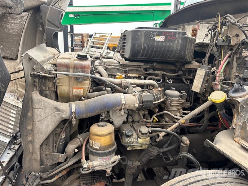 Western Star W5700XE 6x4 T/A Sleeper Truck Tractor Traktorske jedinice