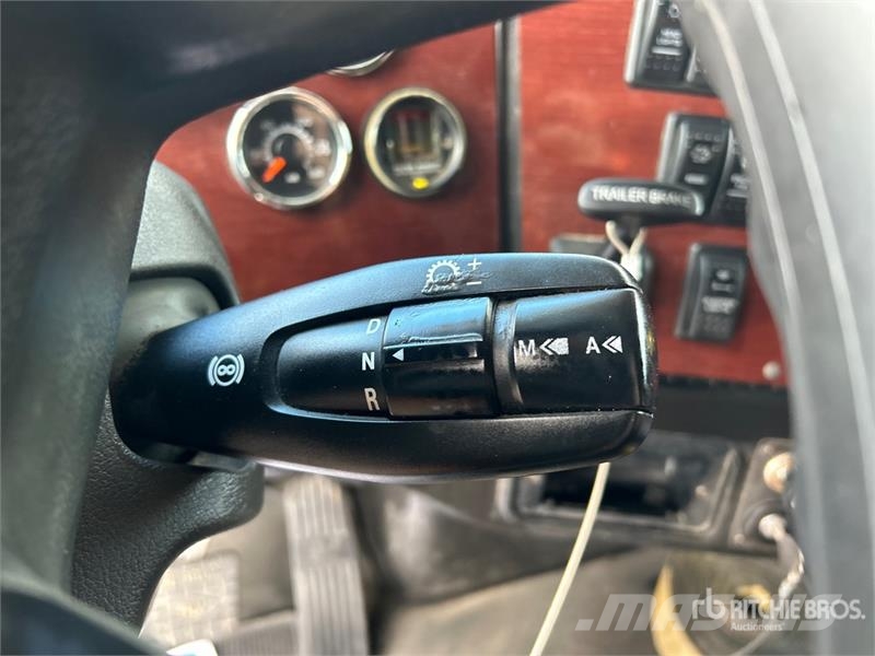 Western Star W5700XE 6x4 T/A Sleeper Truck Tractor Седельные тягачи