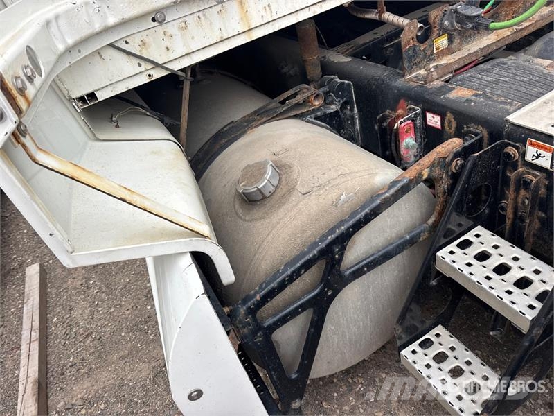 Western Star W5700XE 6x4 T/A Sleeper Truck Tractor Traktorske jedinice