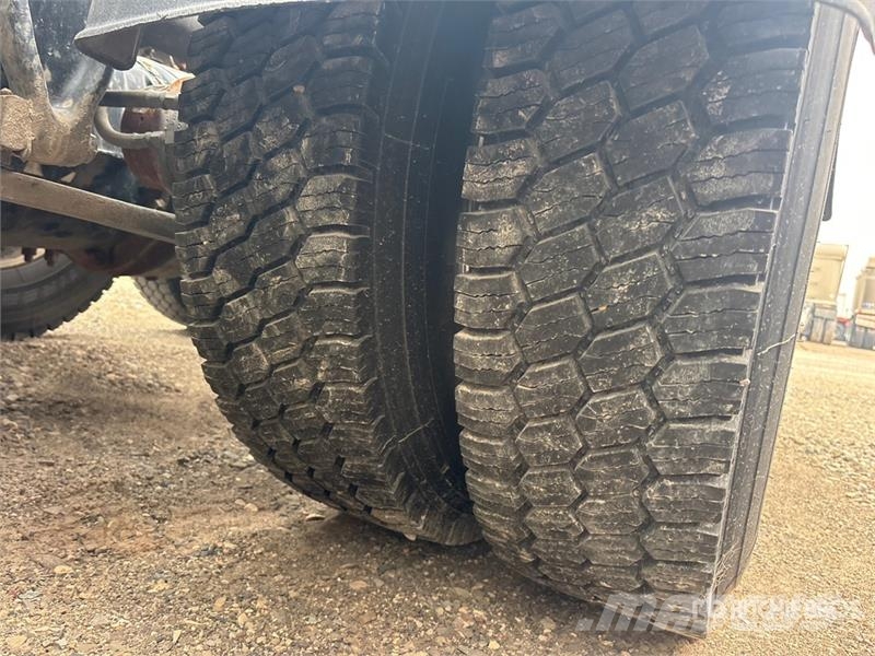 Western Star W5700XE 6x4 T/A Sleeper Truck Tractor Traktorske jedinice