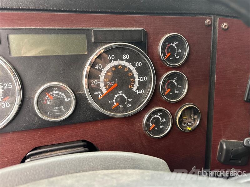 Western Star W5700XE 6x4 T/A Sleeper Truck Tractor Traktorske jedinice