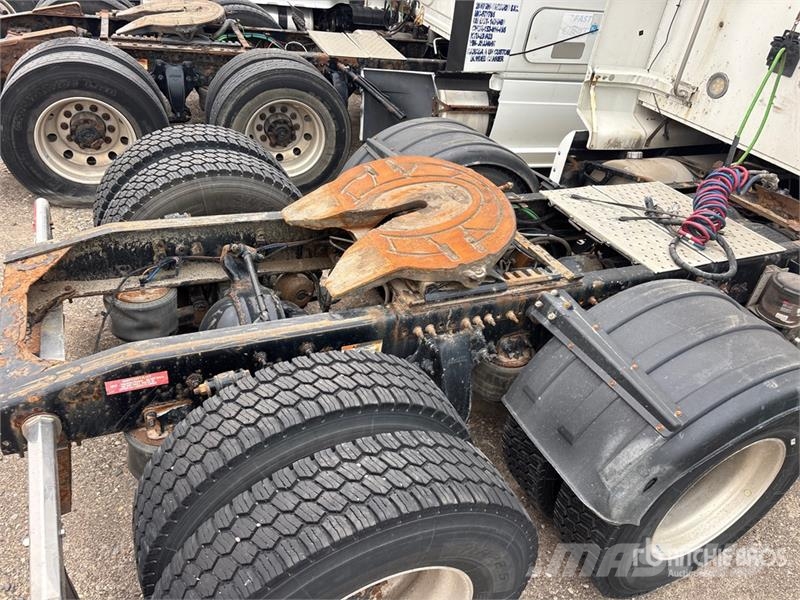 Western Star W5700XE 6x4 T/A Sleeper Truck Tractor Traktorske jedinice