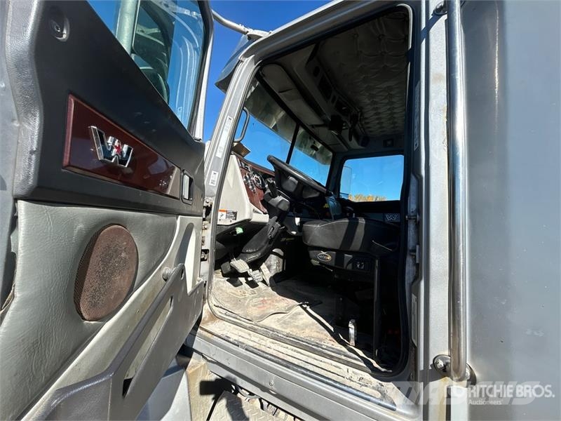 Western Star W5700XE 6x4 T/A Day Cab Truck Tractor وحدات الجر