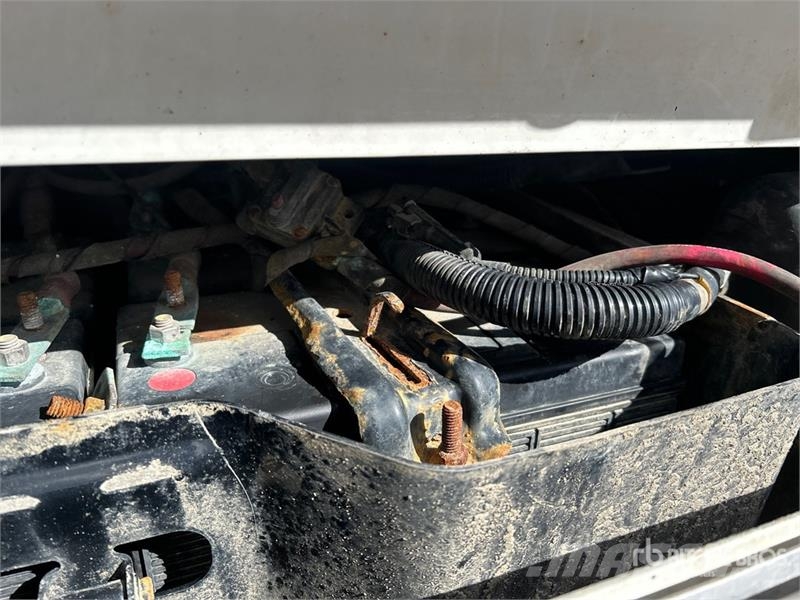 Western Star W5700XE 6x4 T/A Sleeper Truck Tractor Седельные тягачи