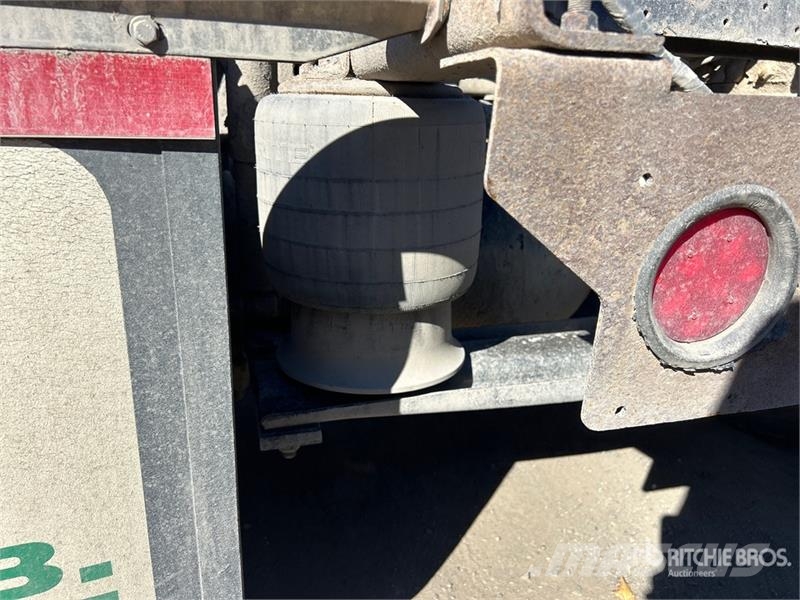 Western Star W5700XE 6x4 T/A Day Cab Truck Tractor وحدات الجر
