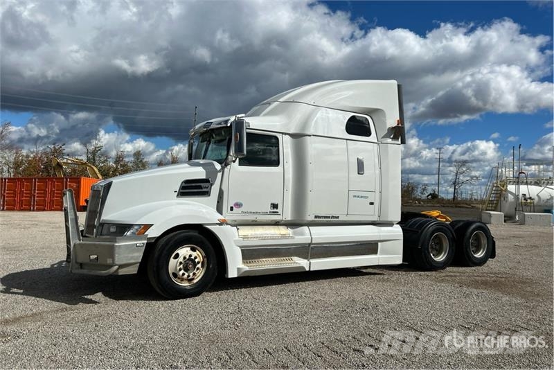 Western Star W5700XE 6x4 T/A Sleeper Truck Tractor Седельные тягачи