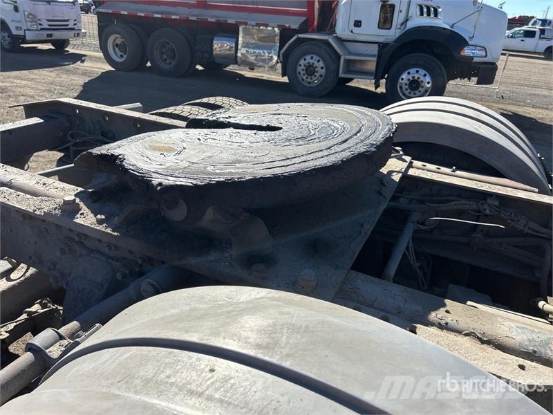 Western Star W5700XE 6x4 T/A Day Cab Truck Tractor وحدات الجر