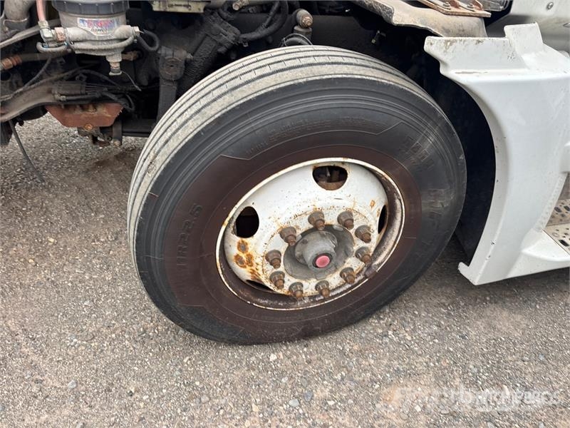 Western Star W5700XE 6x4 T/A Sleeper Truck Tractor Traktorske jedinice