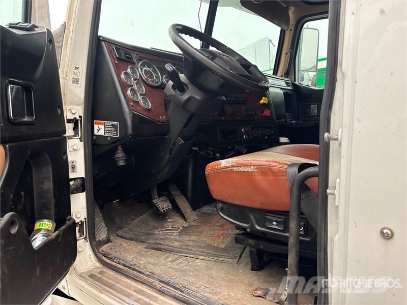 Western Star W5700XE 6x4 T/A Sleeper Truck Tractor Traktorske jedinice