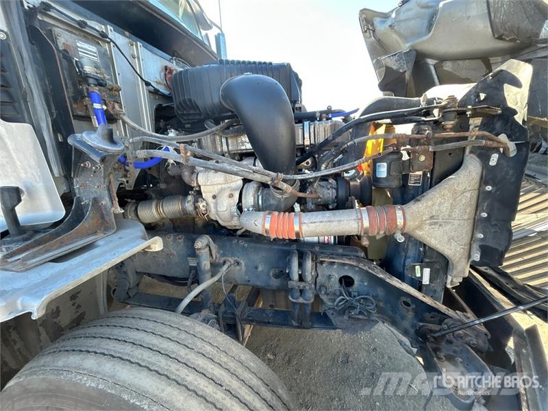 Western Star W5700XE 6x4 T/A Day Cab Truck Tractor وحدات الجر