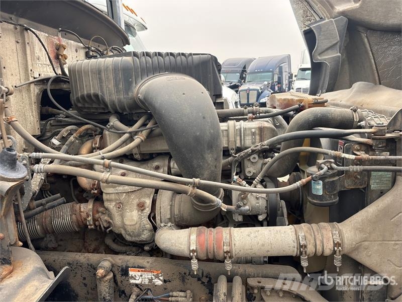Western Star W5700XE 6x4 T/A Sleeper Truck Tractor Traktorske jedinice