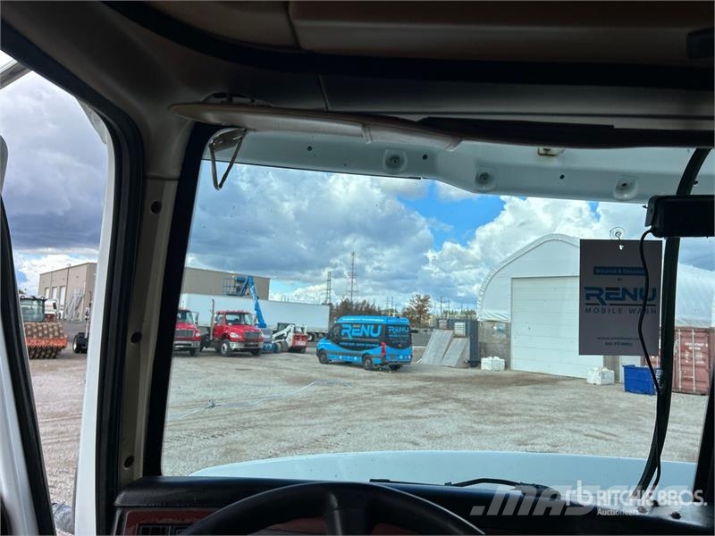 Western Star W5700XE 6x4 T/A Sleeper Truck Tractor Седельные тягачи